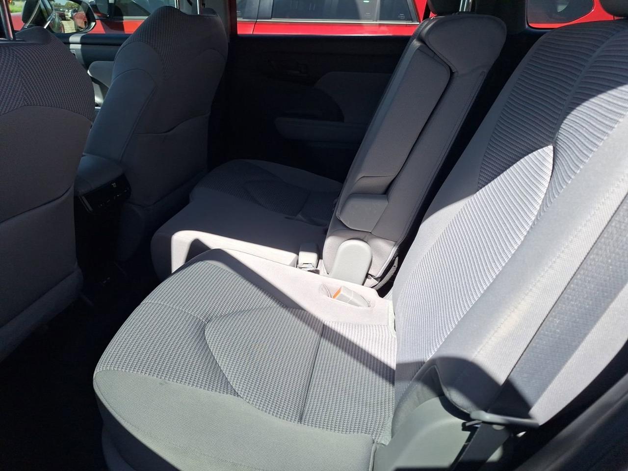 2023 Toyota Highlander LE Hurst TX