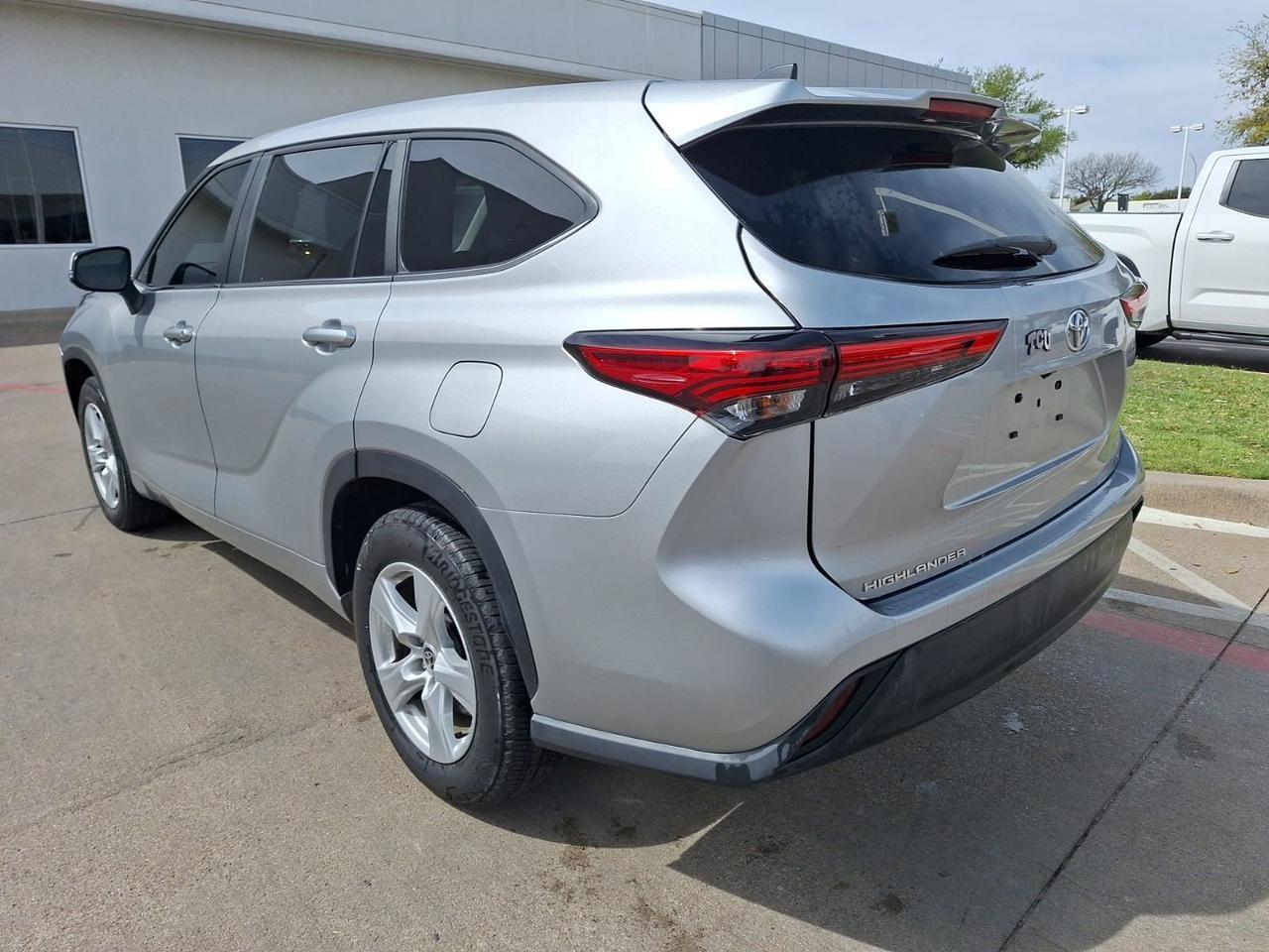 2023 Toyota Highlander LE Hurst TX
