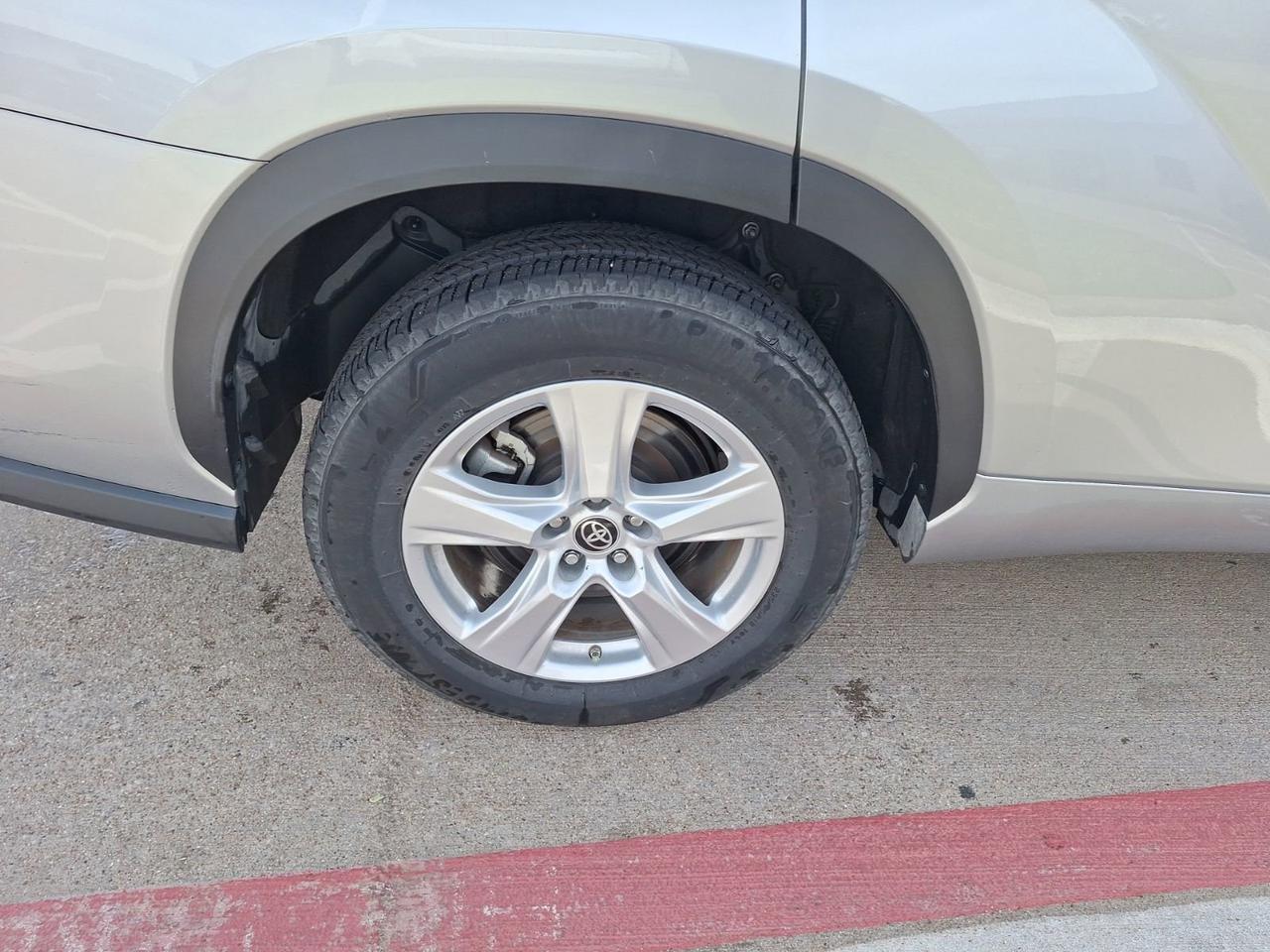 2023 Toyota Highlander LE Hurst TX