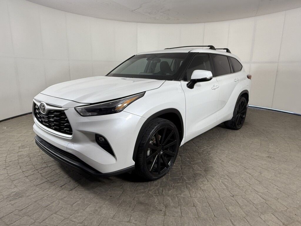 2023 Toyota Highlander LE Maumee OH