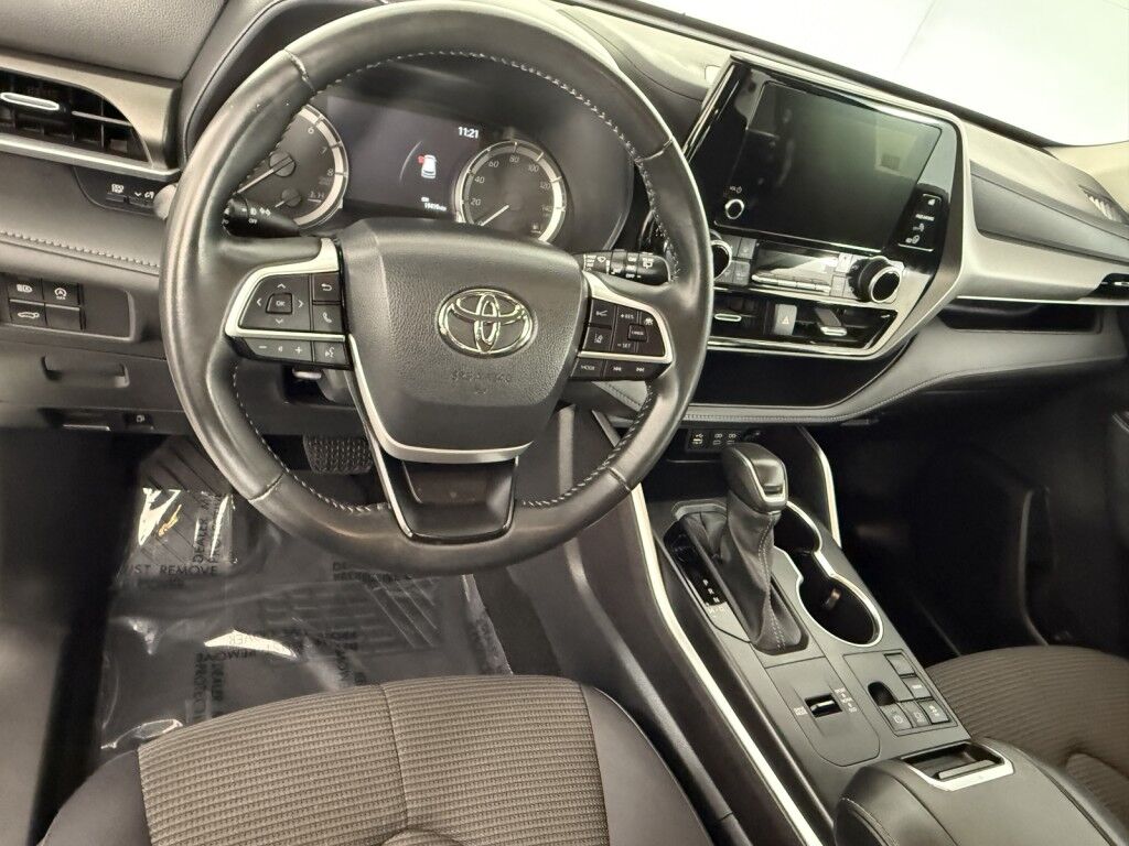 2023 Toyota Highlander LE Maumee OH