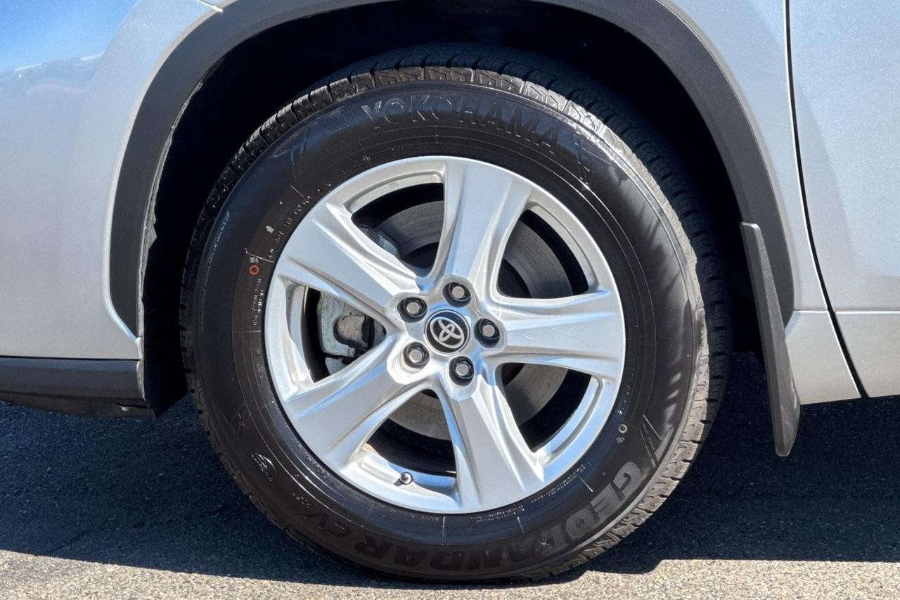 2023 Toyota Highlander LE Roseville CA
