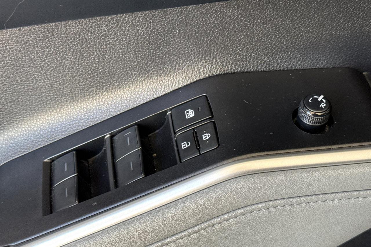 2023 Toyota Highlander LE Roseville CA