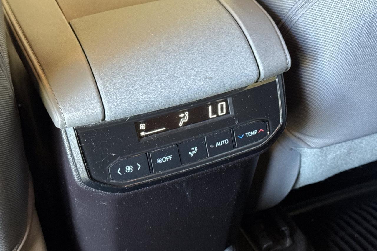 2023 Toyota Highlander LE Roseville CA