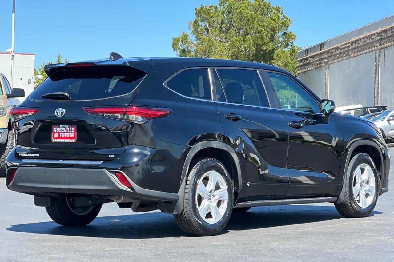 2023 Toyota Highlander LE