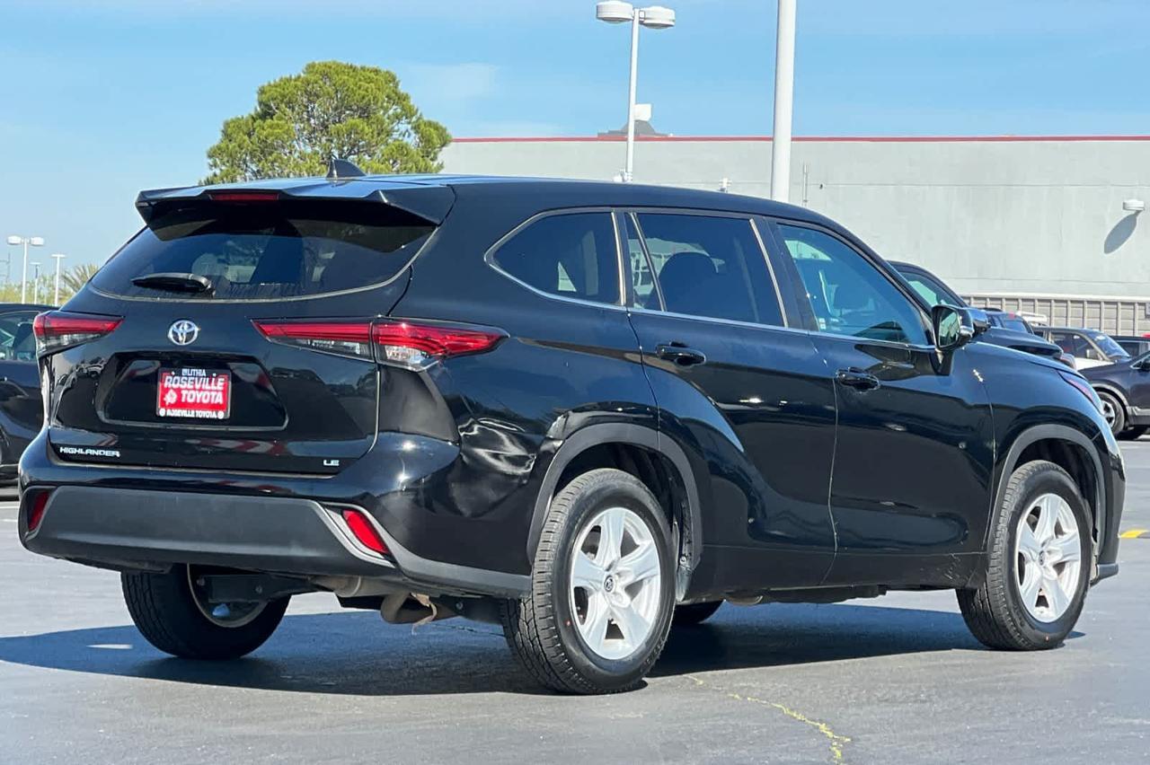 2023 Toyota Highlander LE