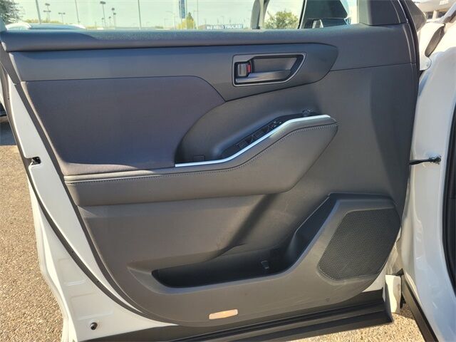 2023 Toyota Highlander LE Roseville CA