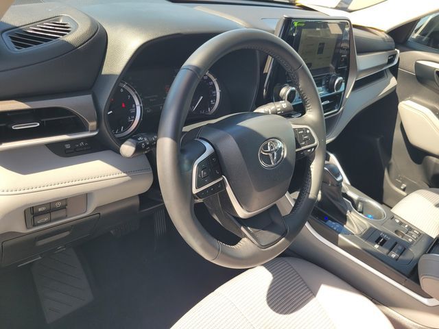 2023 Toyota Highlander LE Roseville CA