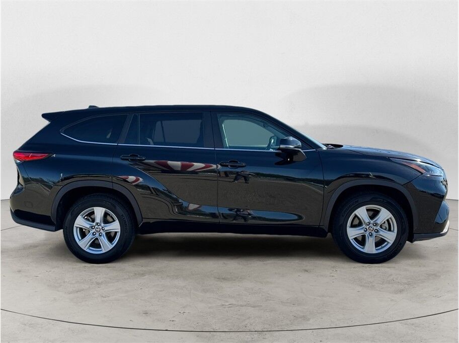 2023 Toyota Highlander LE Sport Utility 4D Folsom CA