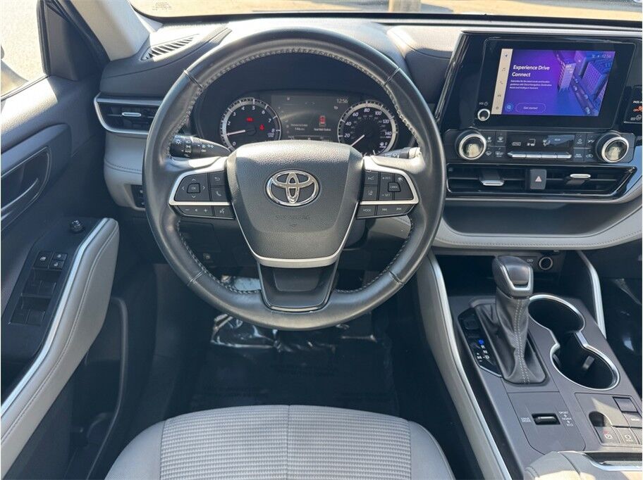 2023 Toyota Highlander LE Sport Utility 4D Folsom CA