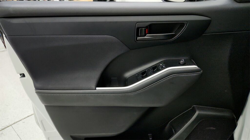 2023 Toyota Highlander LE Laurel MD