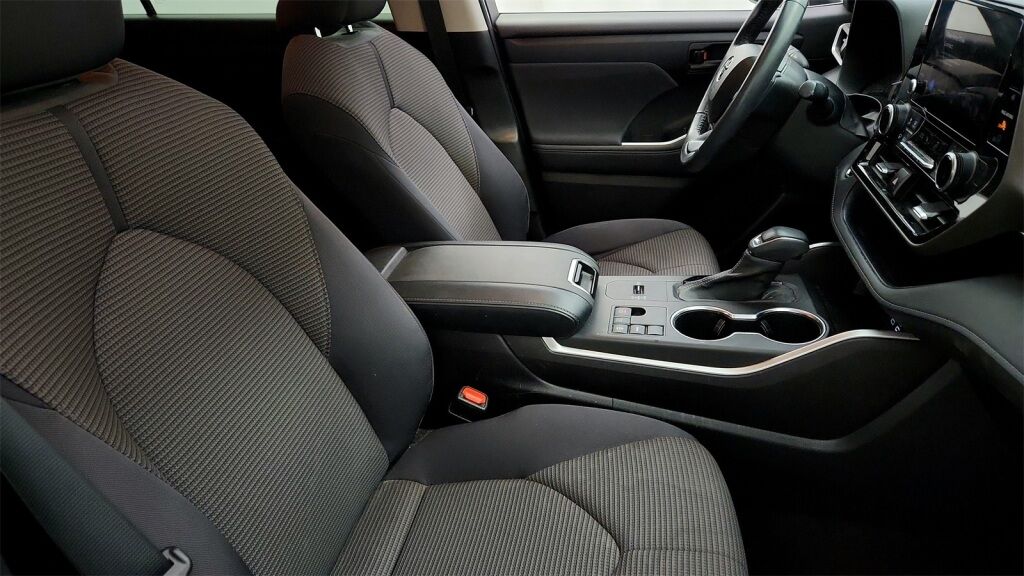 2023 Toyota Highlander LE Laurel MD