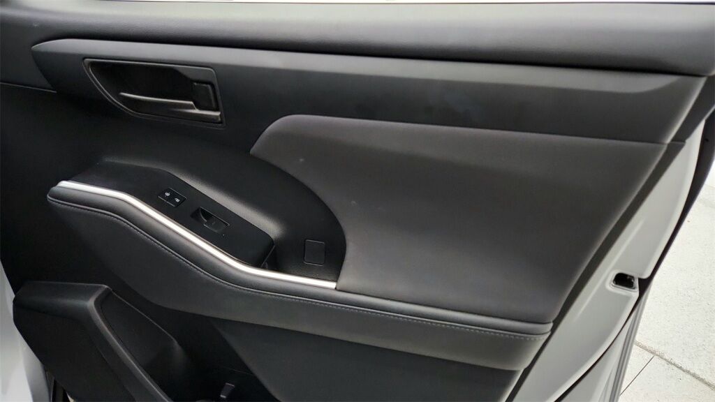 2023 Toyota Highlander LE Laurel MD