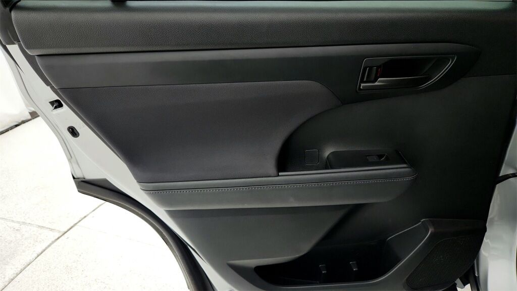 2023 Toyota Highlander LE Laurel MD