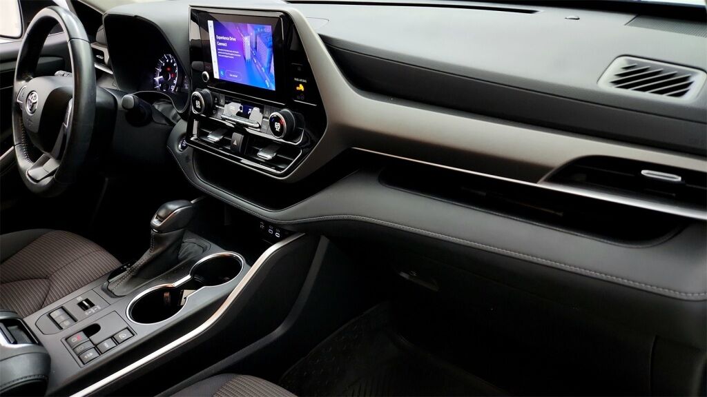 2023 Toyota Highlander LE Laurel MD