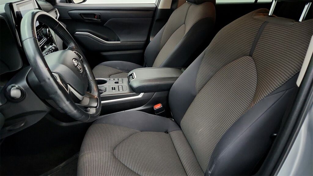 2023 Toyota Highlander LE Laurel MD