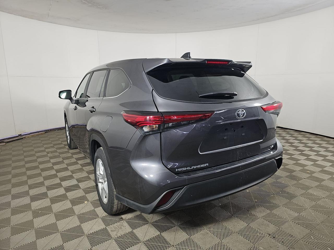 2023 Toyota Highlander LE Stafford VA