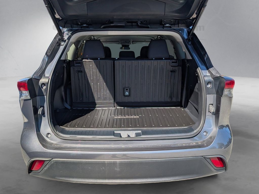 2023 Toyota Highlander LE Cockeysville MD