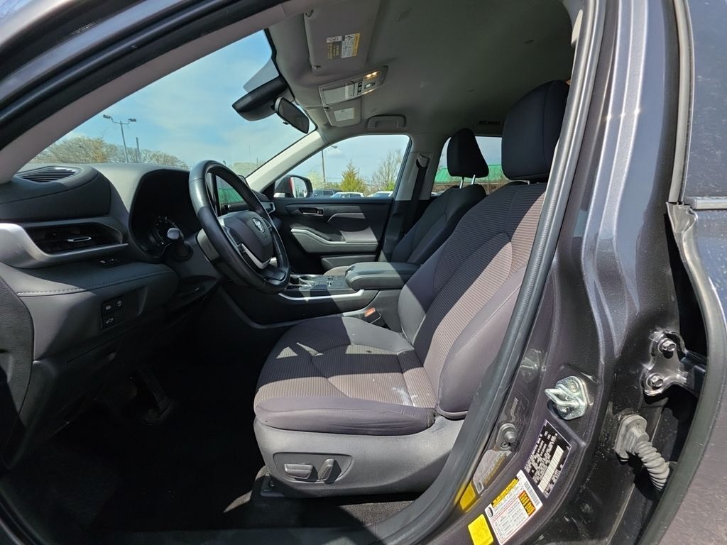 2023 Toyota Highlander LE Cockeysville MD