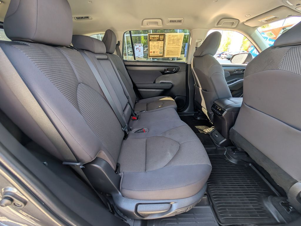 2023 Toyota Highlander LE Cockeysville MD