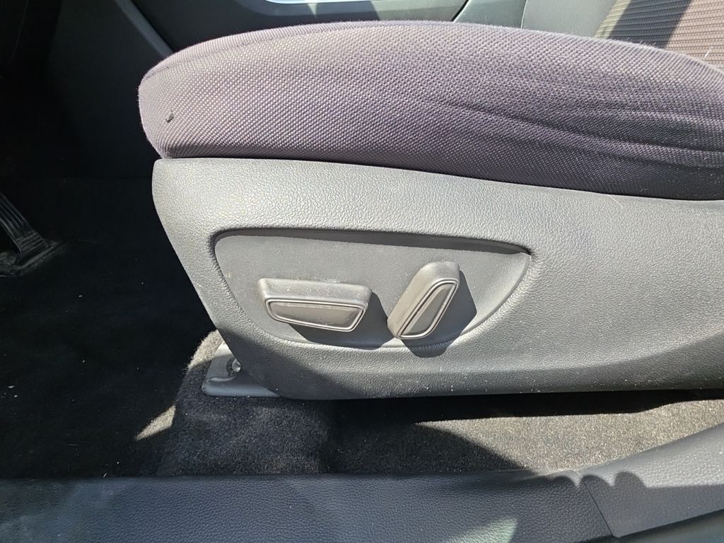 2023 Toyota Highlander LE Cockeysville MD