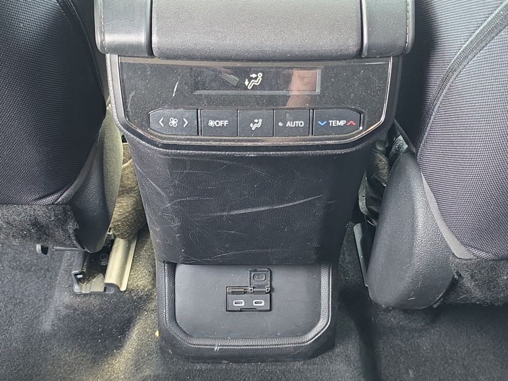 2023 Toyota Highlander LE Cockeysville MD