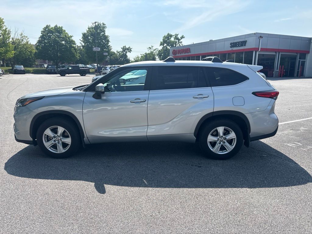 2023 Toyota Highlander LE Cockeysville MD