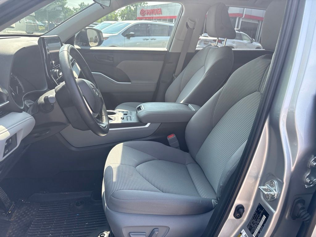 2023 Toyota Highlander LE Cockeysville MD