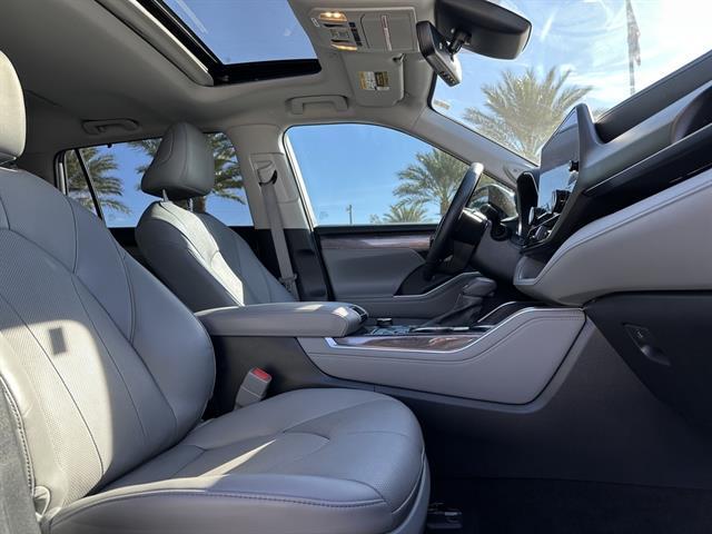 2023 Toyota Highlander Limited Tucson AZ