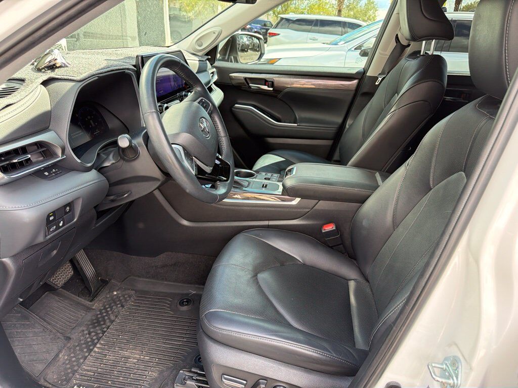 2023 Toyota Highlander Limited Tucson AZ