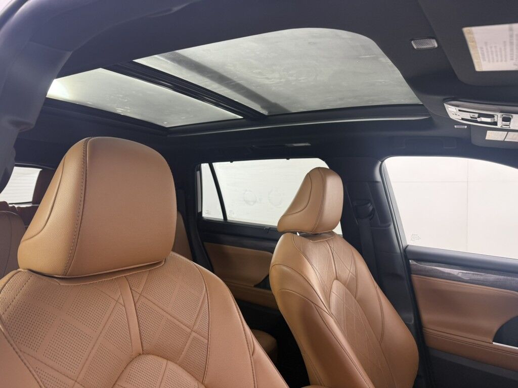 2023 Toyota Highlander Platinum AWD (Natl) Maumee OH