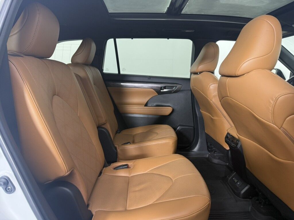 2023 Toyota Highlander Platinum AWD (Natl) Maumee OH