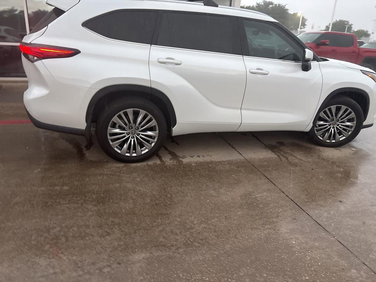 2023 Toyota Highlander Platinum Hurst TX