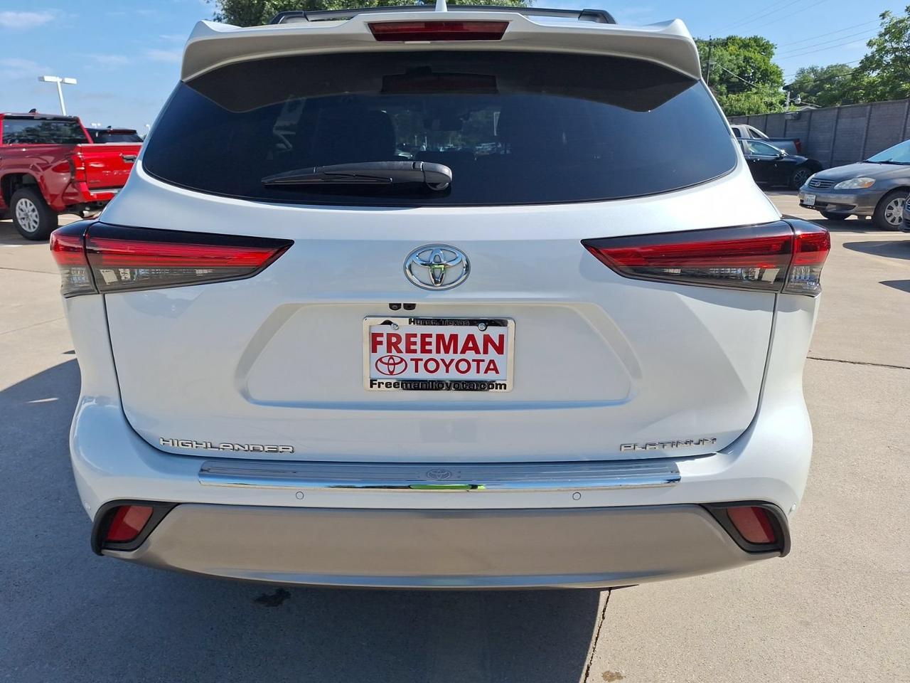 2023 Toyota Highlander Platinum Hurst TX