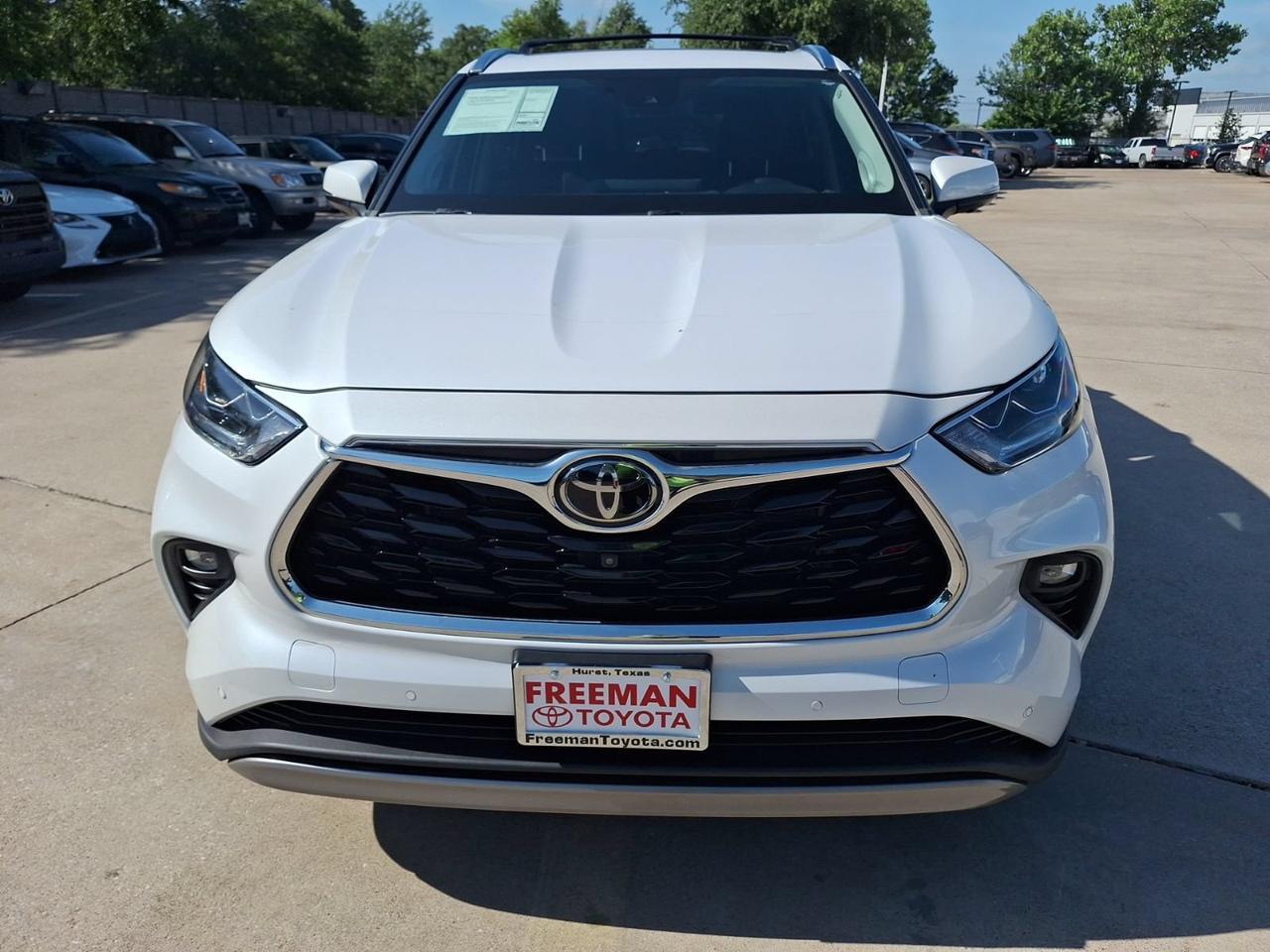 2023 Toyota Highlander Platinum Hurst TX