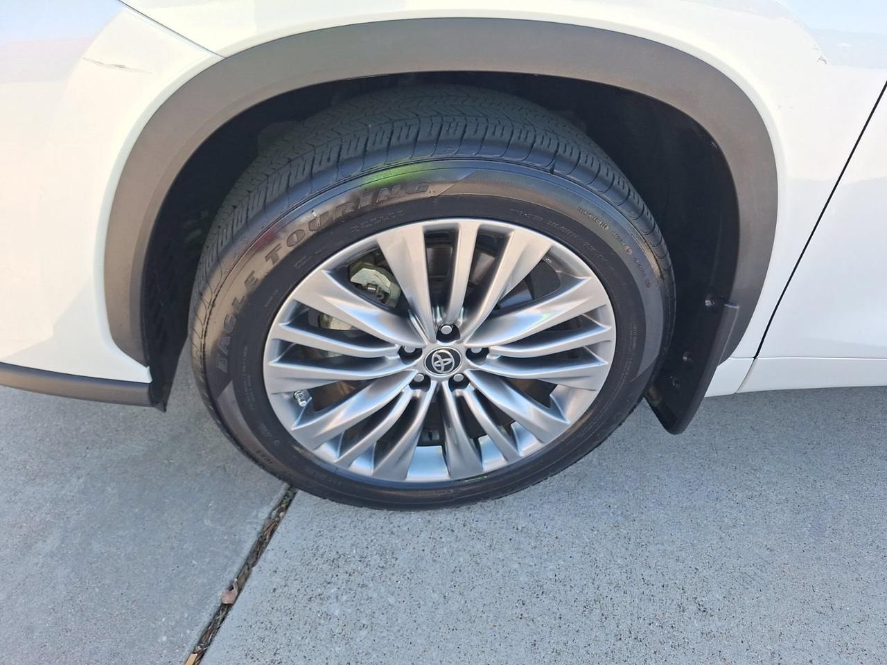2023 Toyota Highlander Platinum Hurst TX