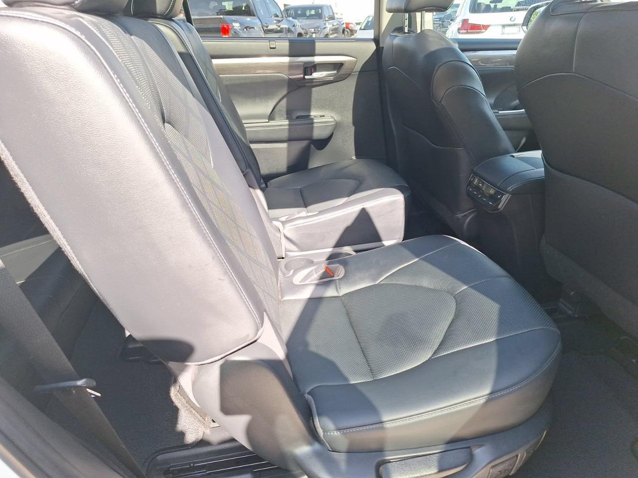 2023 Toyota Highlander Platinum Hurst TX