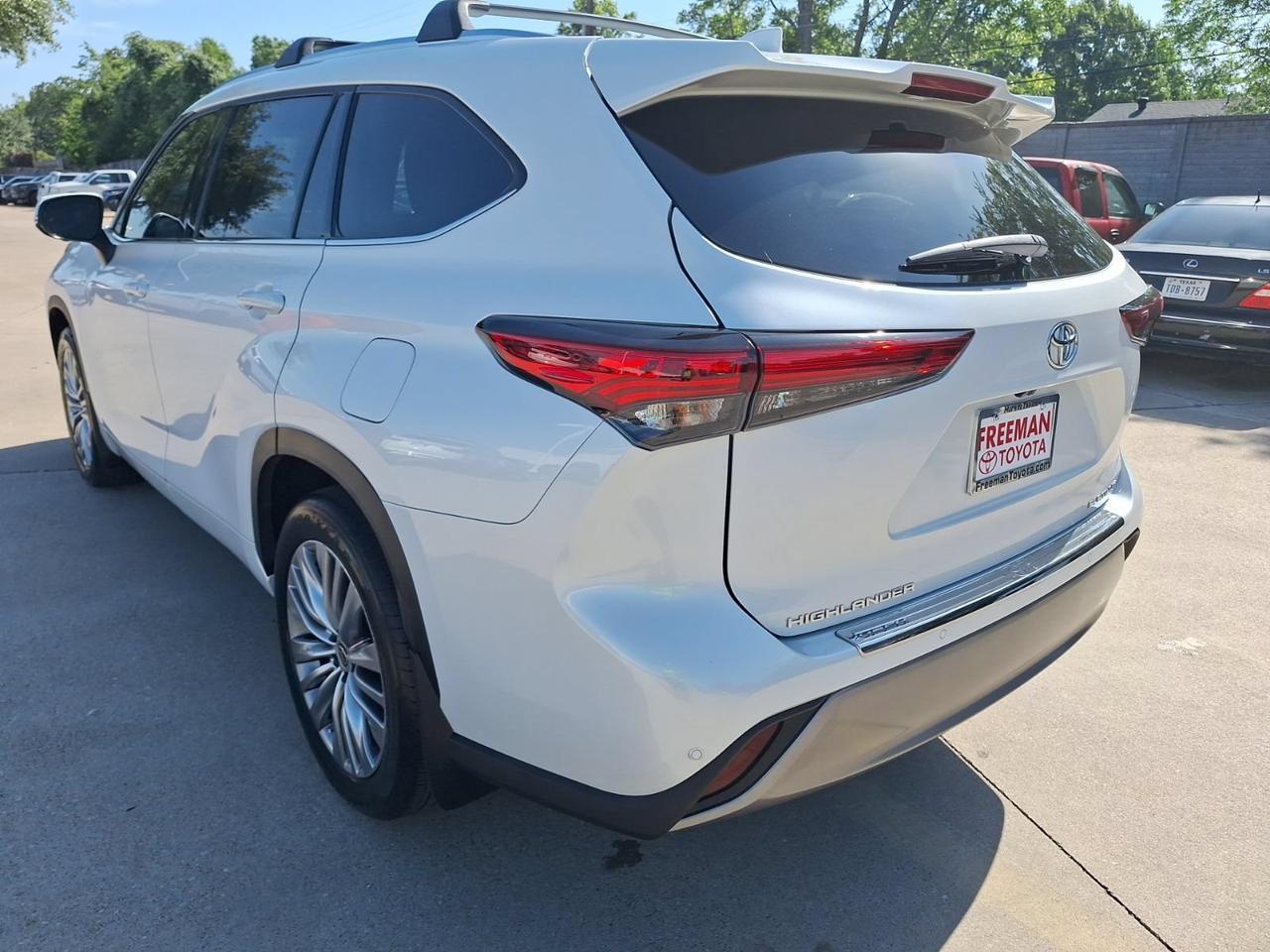 2023 Toyota Highlander Platinum Hurst TX