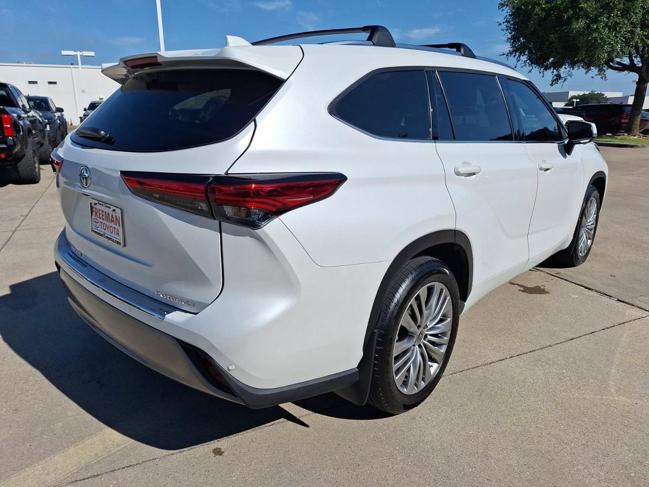 2023 Toyota Highlander Platinum Hurst TX