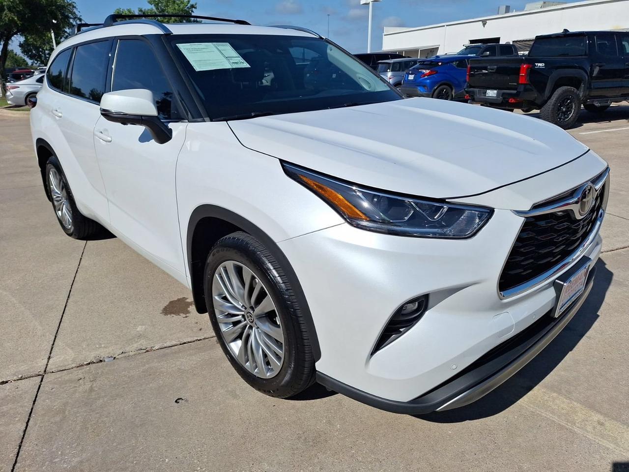 2023 Toyota Highlander Platinum Hurst TX