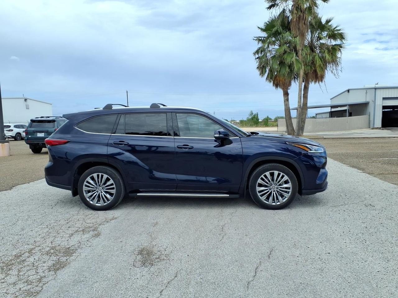 2023 Toyota Highlander Platinum Brownsville TX