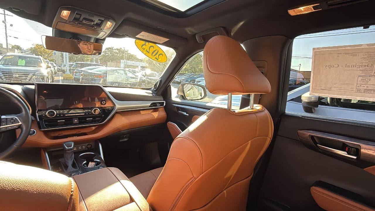 2023 Toyota Highlander Platinum Medford MA