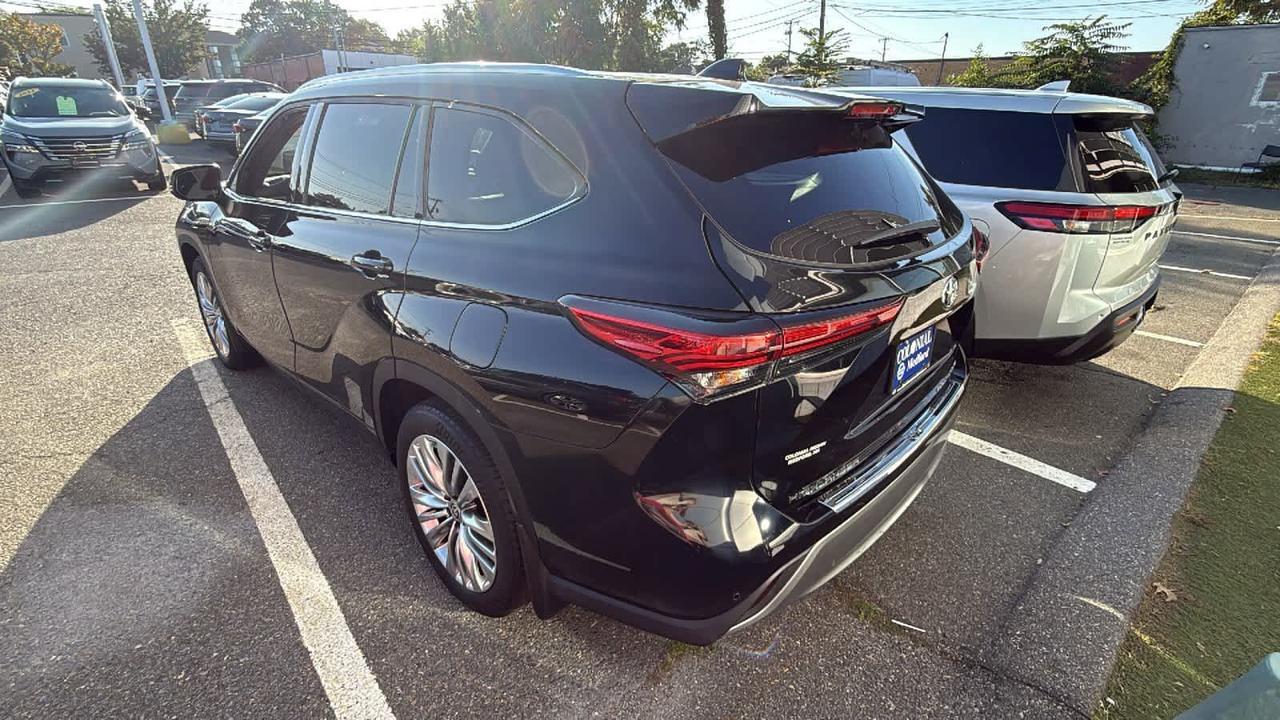 2023 Toyota Highlander Platinum Medford MA