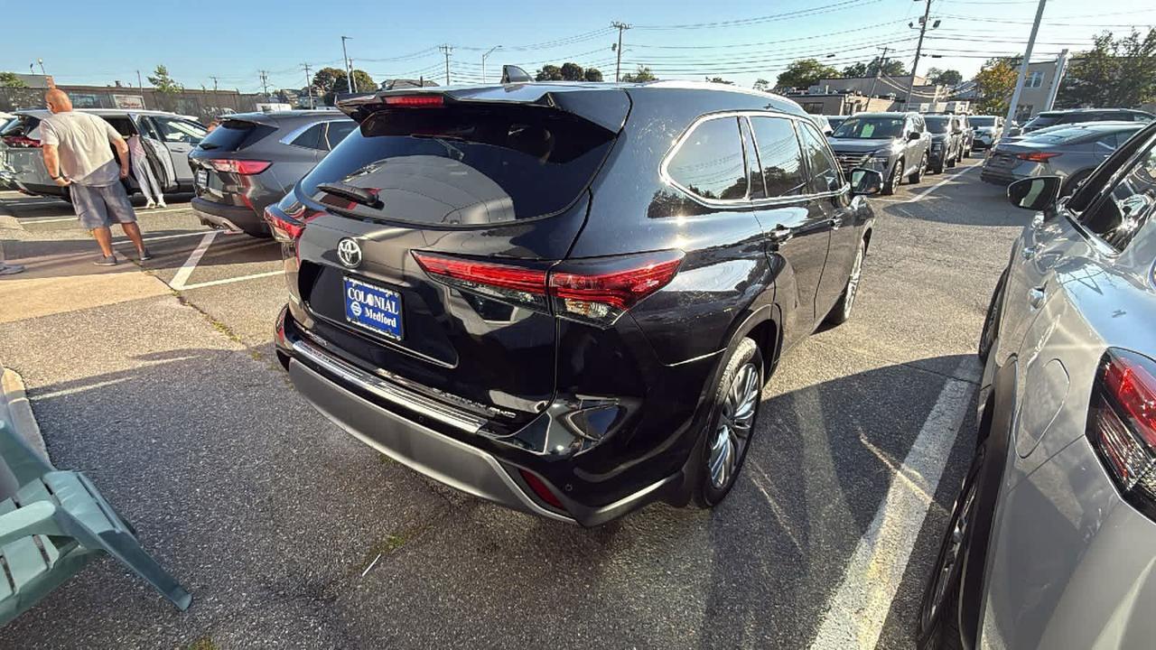 2023 Toyota Highlander Platinum Medford MA