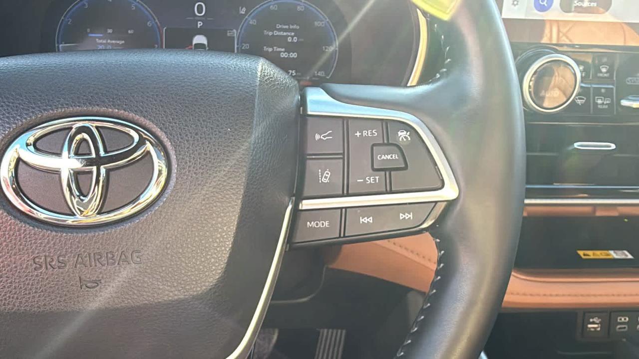 2023 Toyota Highlander Platinum Medford MA