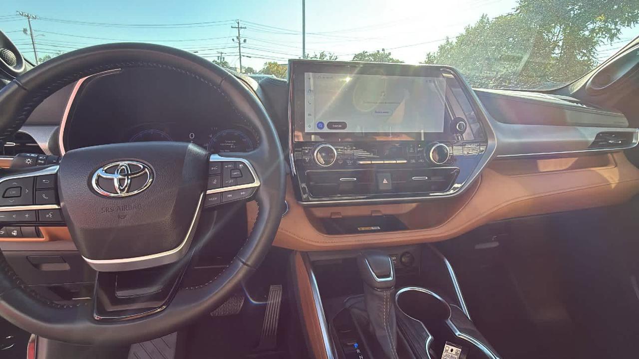 2023 Toyota Highlander Platinum Medford MA
