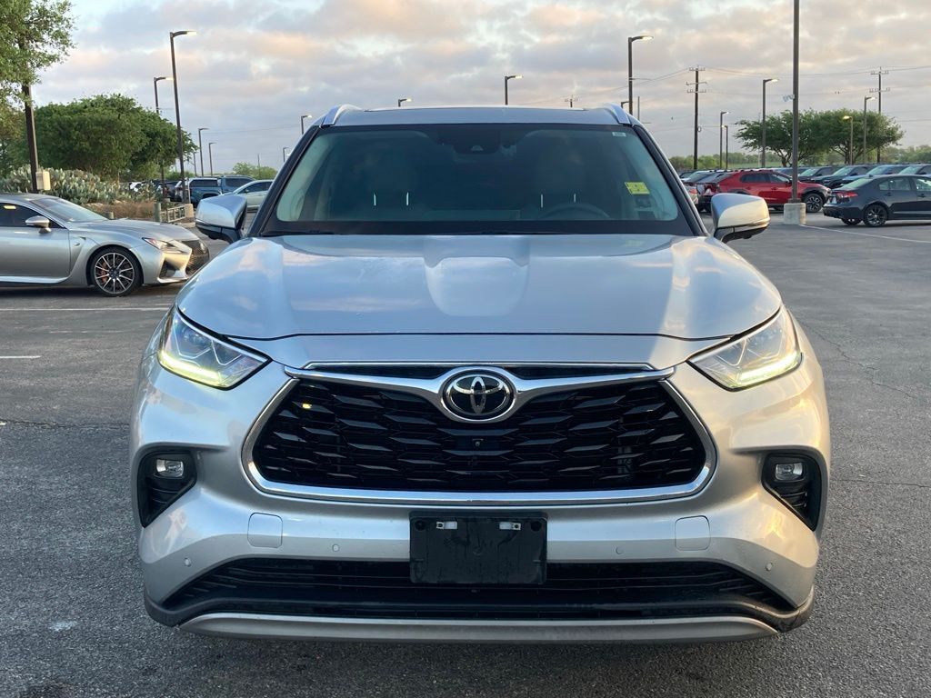2023 Toyota Highlander Platinum