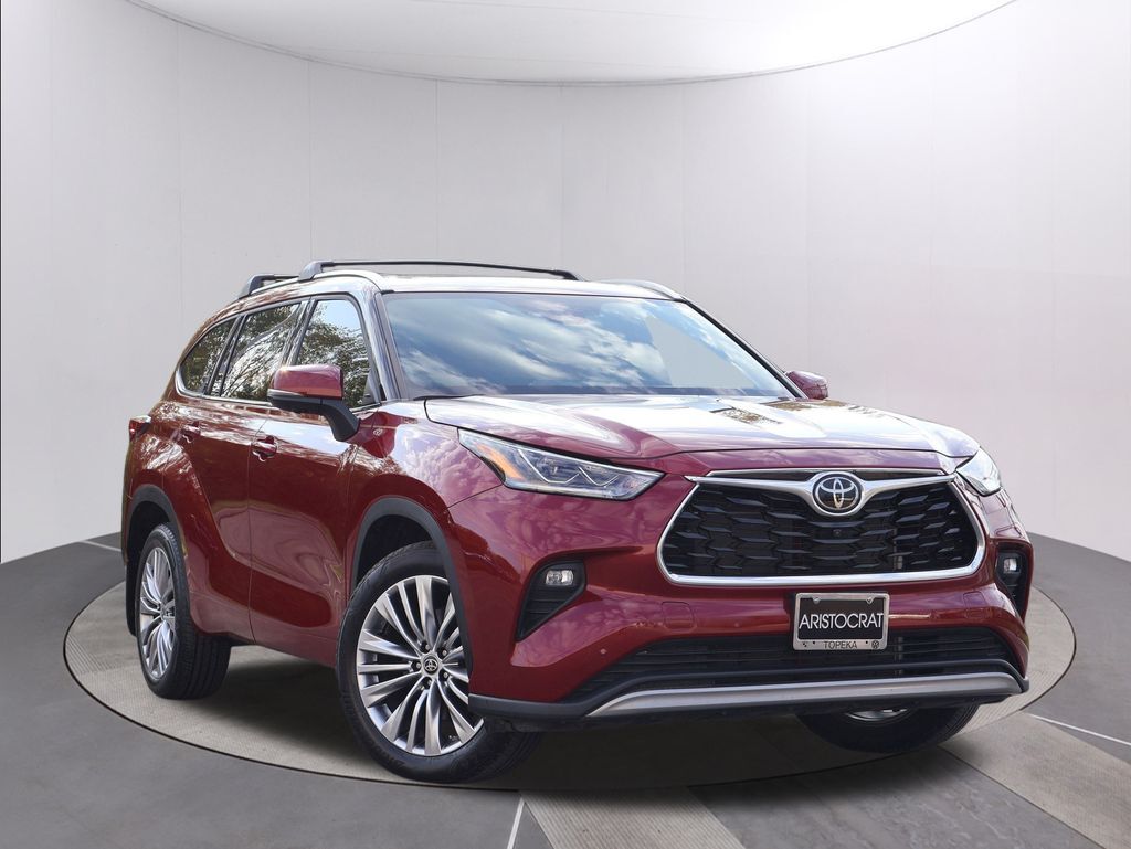 2023 Toyota Highlander Platinum