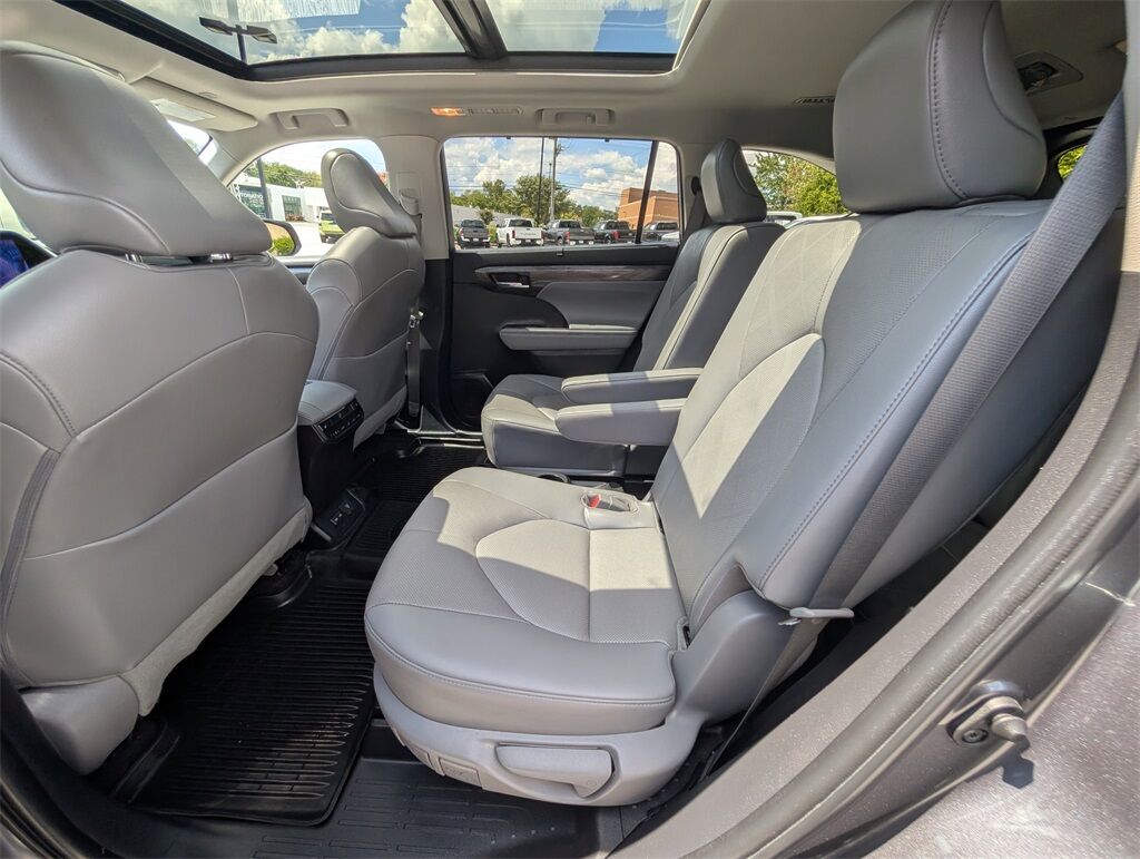 2023 Toyota Highlander Platinum