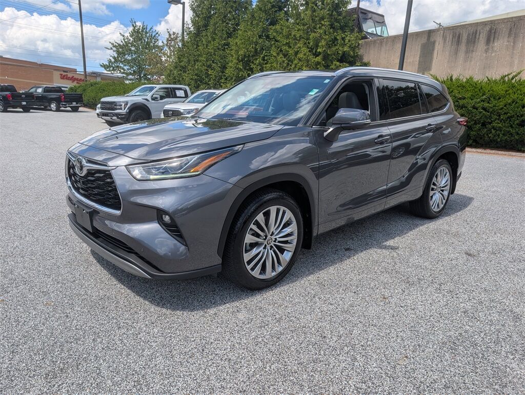 2023 Toyota Highlander Platinum